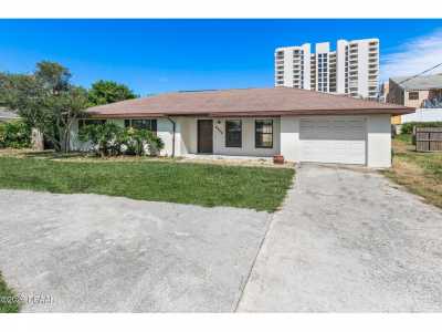 Home For Sale in Port Orange, Florida