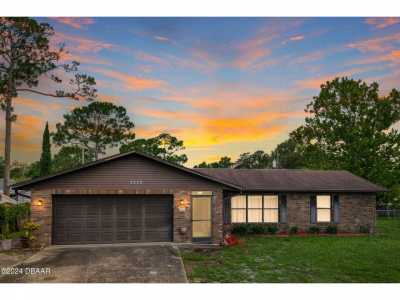 Home For Sale in Edgewater, Florida