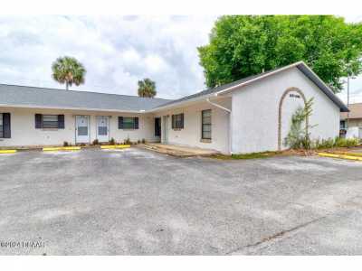 Home For Sale in Holly Hill, Florida