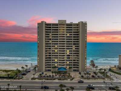 Home For Sale in Daytona Beach Shores, Florida