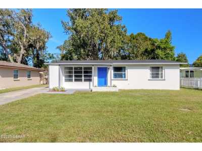 Home For Sale in Daytona Beach, Florida