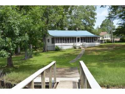 Home For Sale in Winnsboro, South Carolina