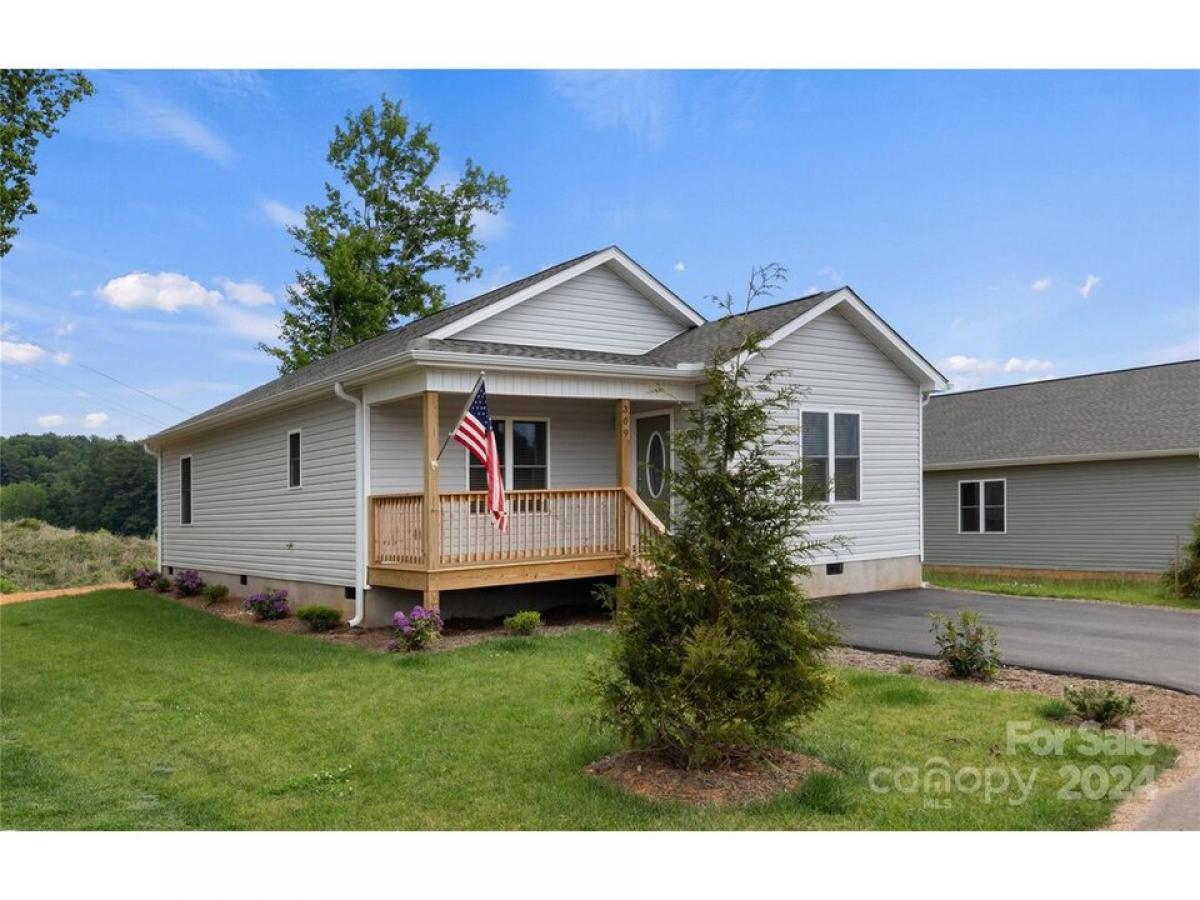 Picture of Home For Sale in Mars Hill, North Carolina, United States