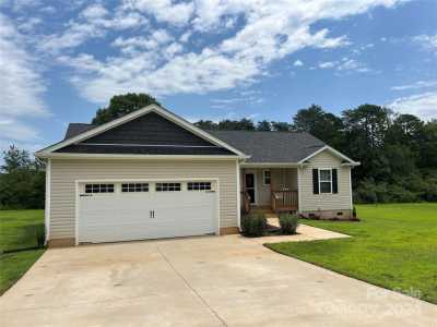 Home For Sale in Newton, North Carolina