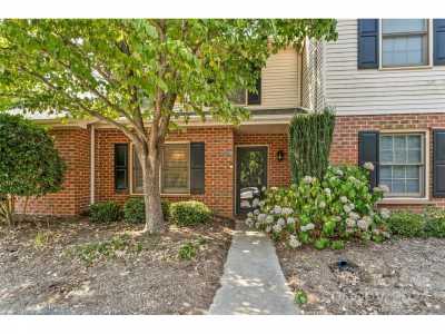 Home For Sale in Hickory, North Carolina