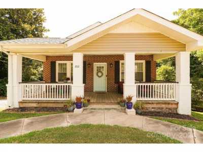 Home For Sale in Albemarle, North Carolina