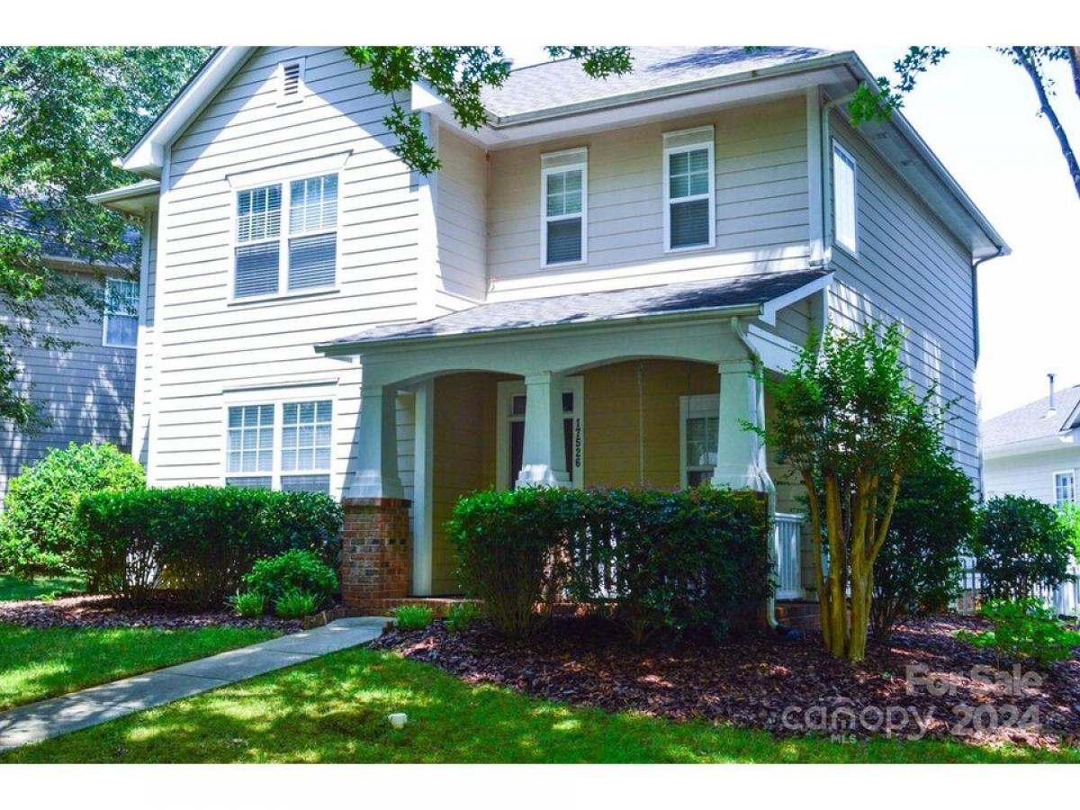 Picture of Home For Sale in Cornelius, North Carolina, United States