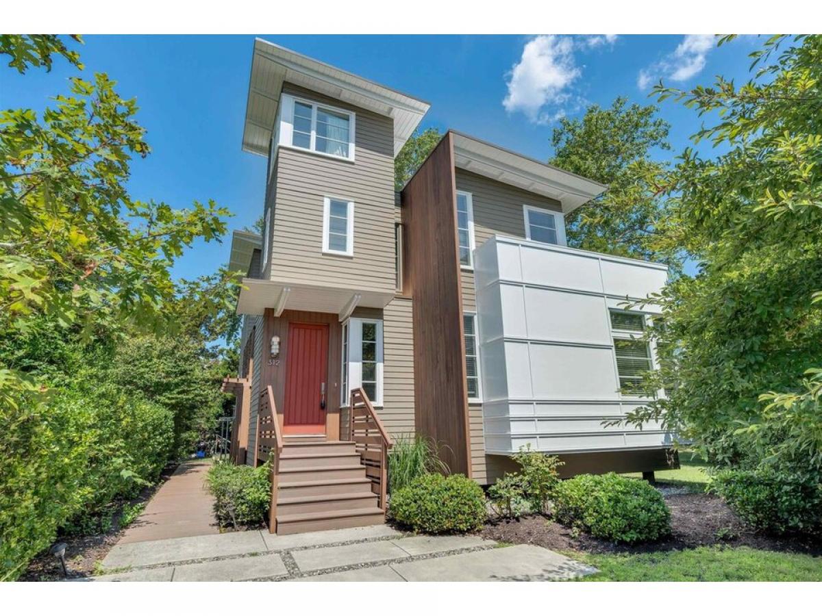 Picture of Home For Sale in Cape May Point, New Jersey, United States