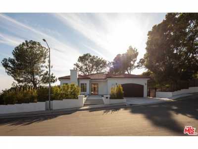 Home For Sale in Pacific Palisades, California