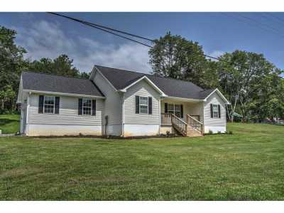 Home For Sale in Valley Head, Alabama