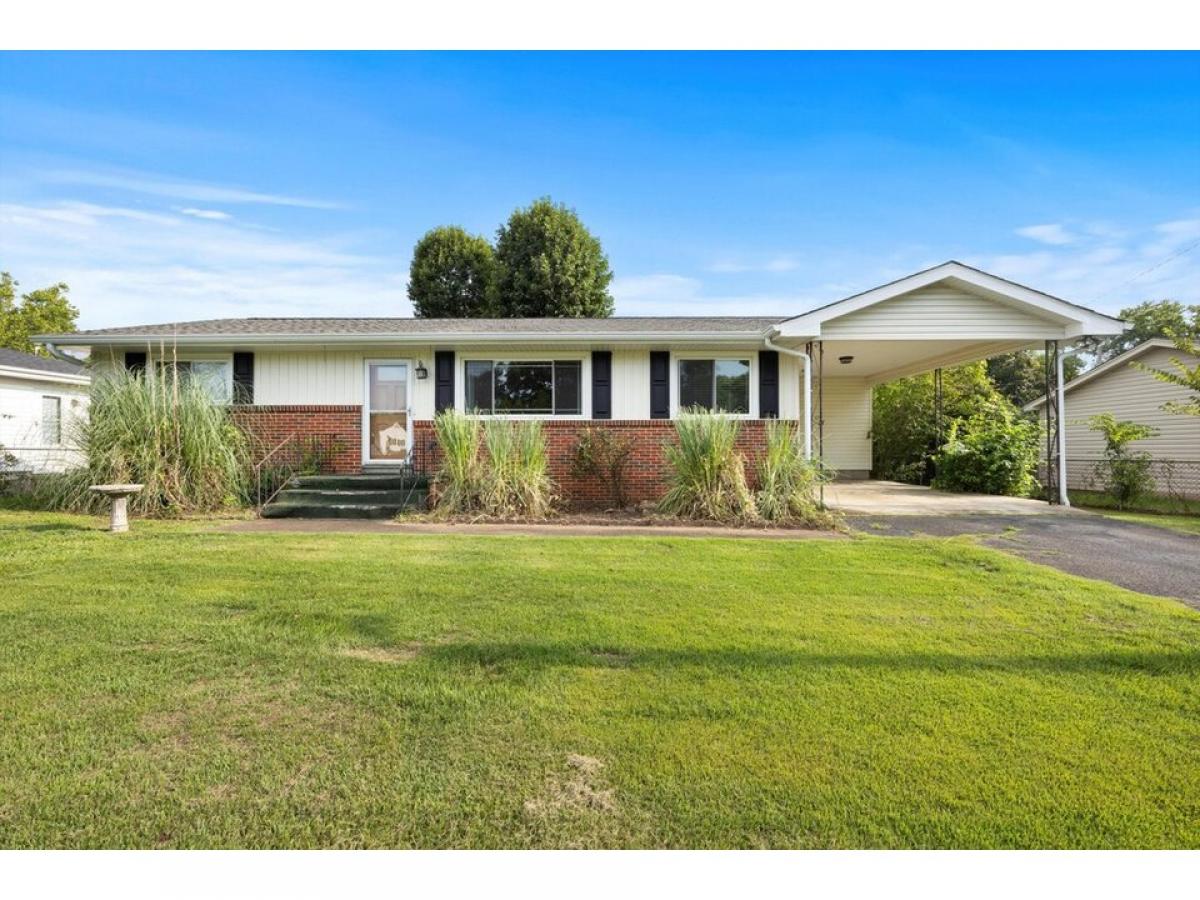 Picture of Home For Sale in Rossville, Georgia, United States