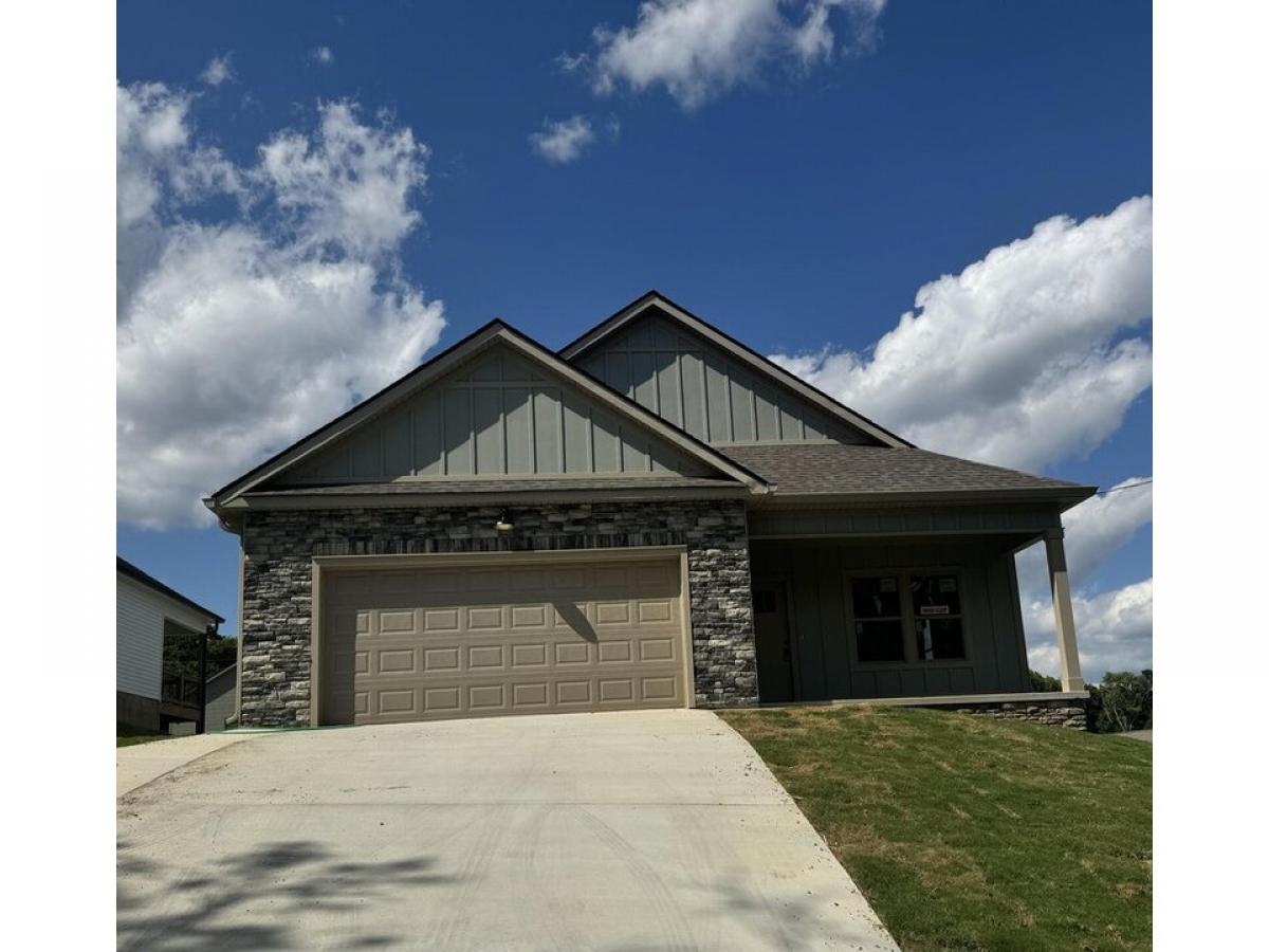 Picture of Home For Sale in Rossville, Georgia, United States