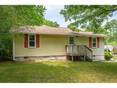 Home For Sale in Apison, Tennessee