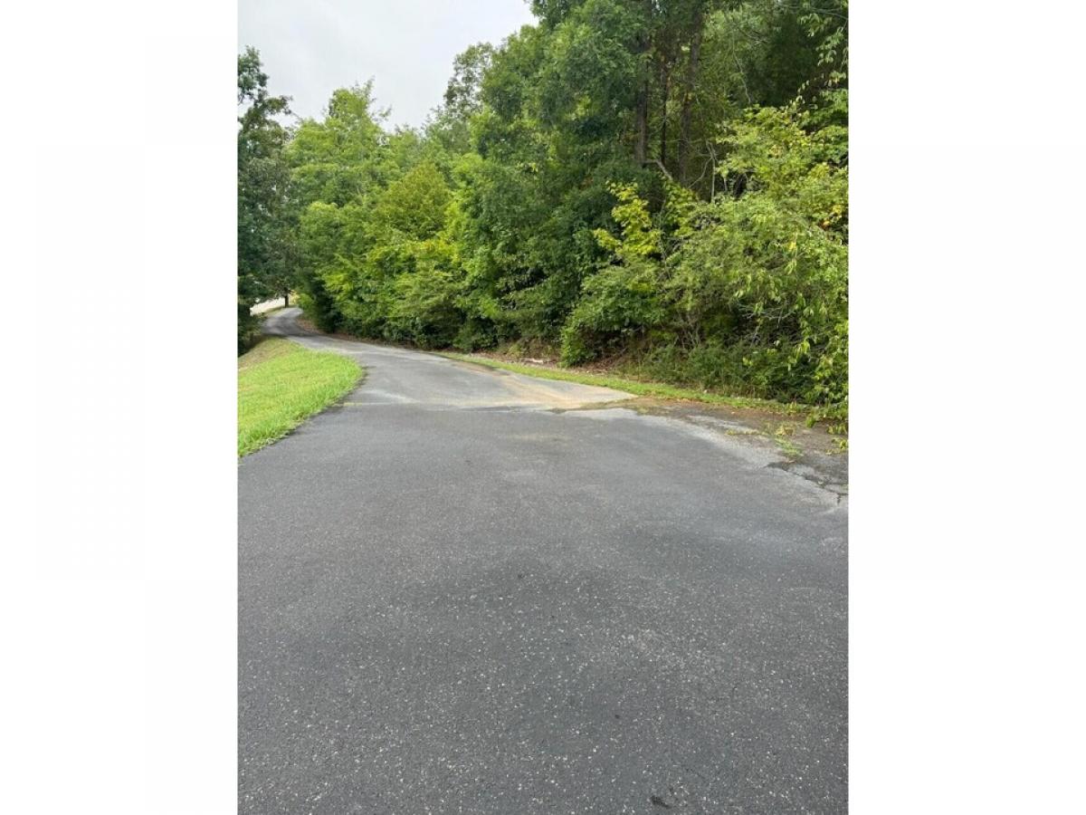 Picture of Residential Land For Sale in Harrison, Tennessee, United States