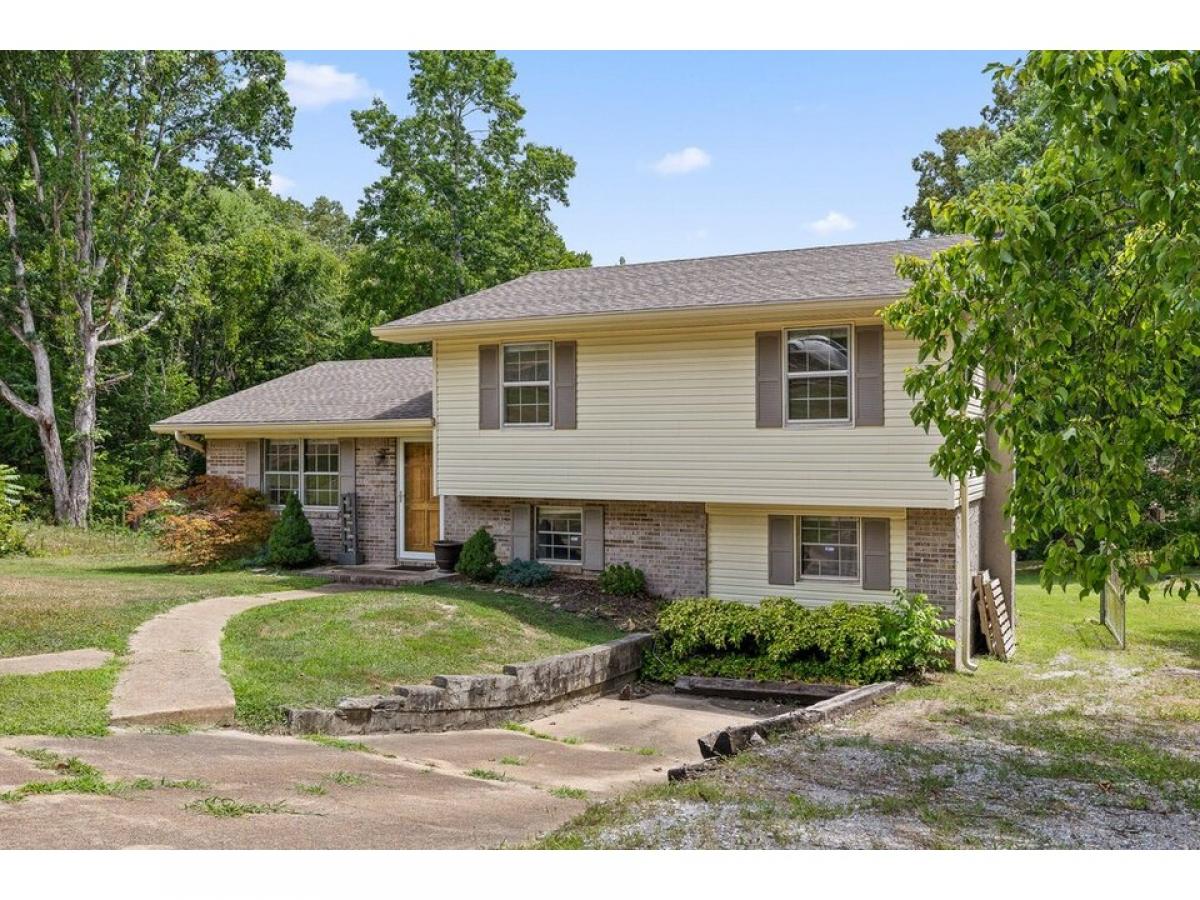 Picture of Home For Sale in Ringgold, Georgia, United States