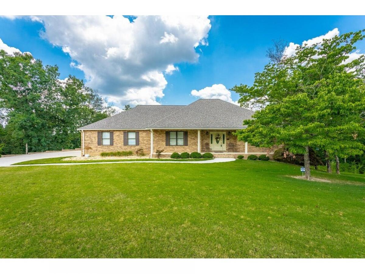 Picture of Home For Sale in Ringgold, Georgia, United States