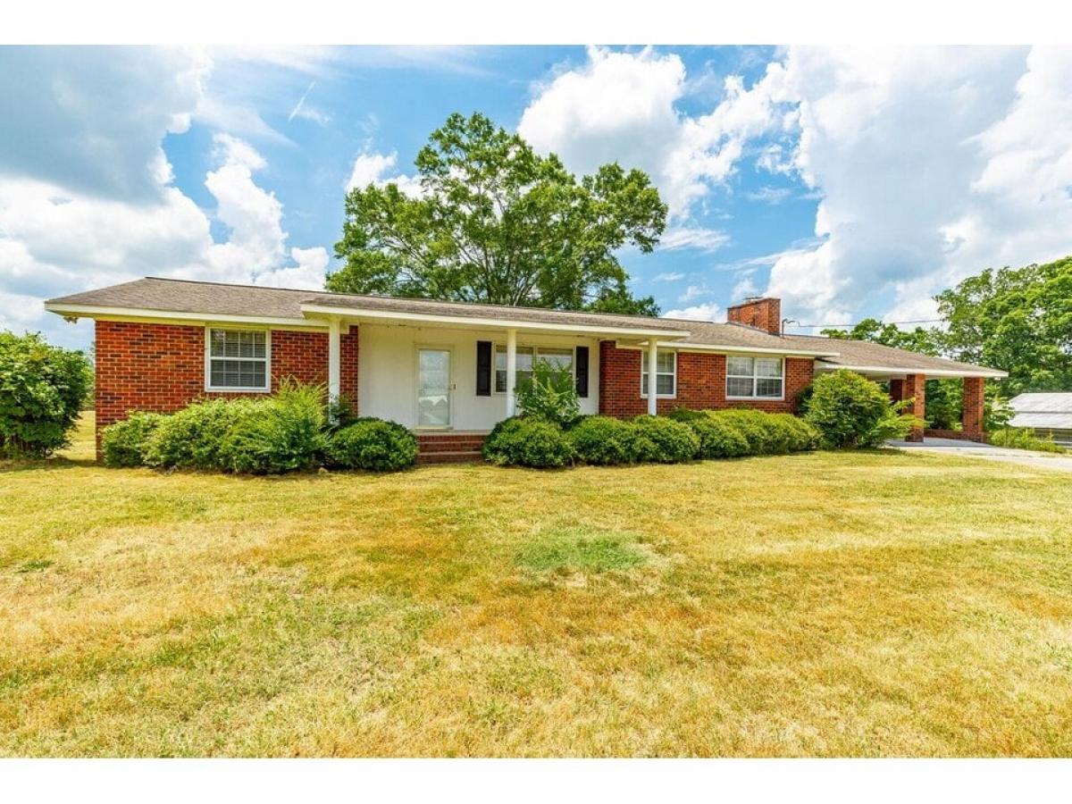 Picture of Home For Sale in Rock Spring, Georgia, United States