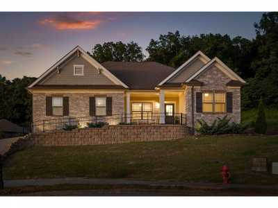 Home For Sale in Ooltewah, Tennessee