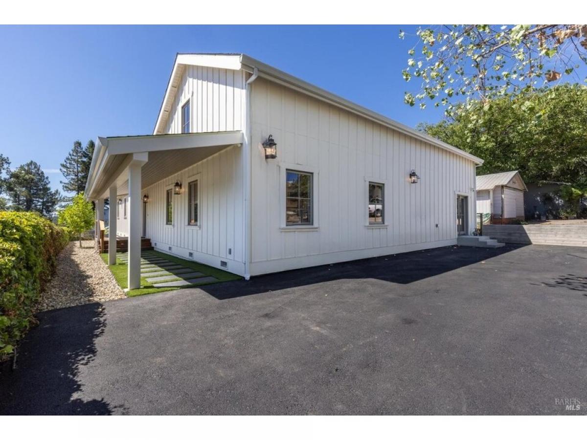 Picture of Home For Sale in Forestville, California, United States