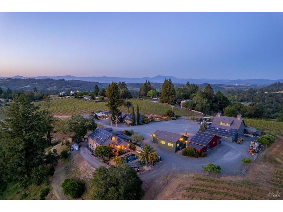 Picture of Home For Sale in Forestville, California, United States