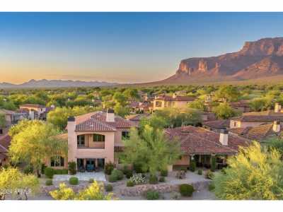 Home For Sale in Gold Canyon, Arizona