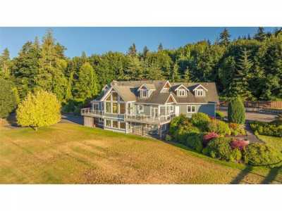 Home For Sale in Nanoose Bay, Canada