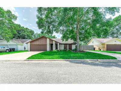 Home For Sale in Alvin, Texas