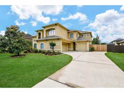 Home For Sale in Friendswood, Texas