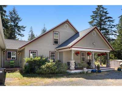 Home For Sale in Nanoose Bay, Canada