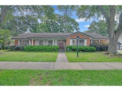 Home For Sale in Seabrook, Texas