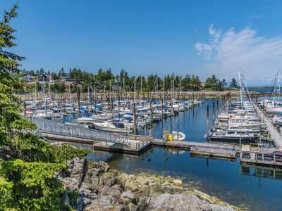 Condo For Sale in Nanoose Bay, Canada