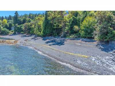 Home For Sale in Nanoose Bay, Canada