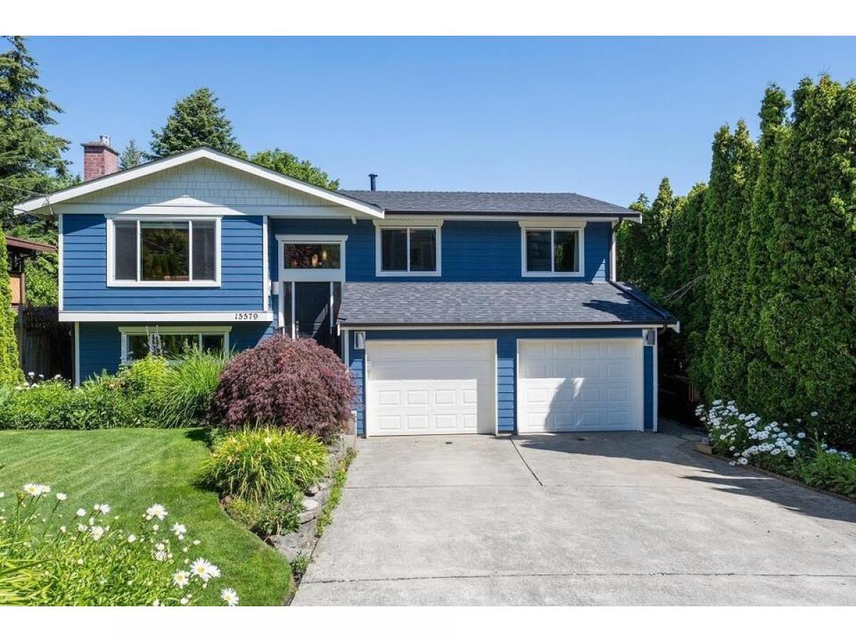 Picture of Home For Sale in Surrey, British Columbia, Canada