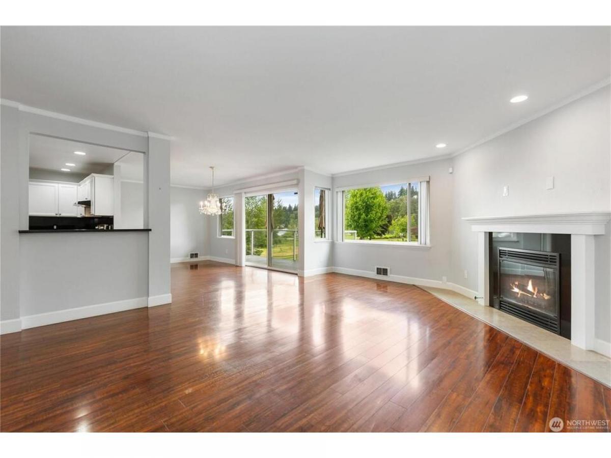 Picture of Condo For Sale in Kirkland, Washington, United States