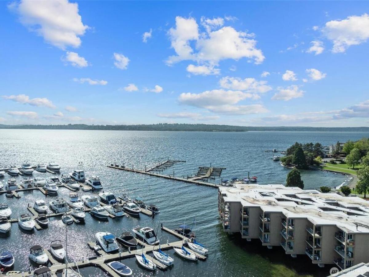 Picture of Condo For Sale in Kirkland, Washington, United States