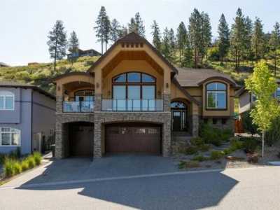 Home For Sale in Kelowna, Canada