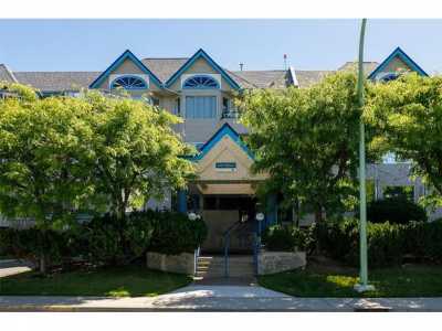 Condo For Sale in Kelowna, Canada