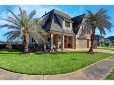 Home For Sale in Kemah, Texas