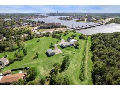 Home For Sale in Seabrook, Texas