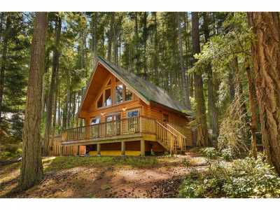 Home For Sale in Mayne Island, Canada