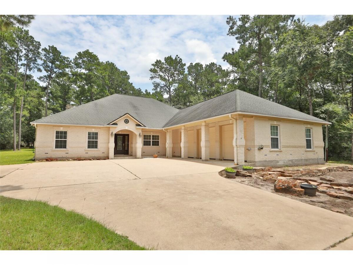 Picture of Home For Sale in Magnolia, Texas, United States