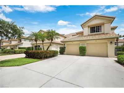 Condo For Sale in Naples, Florida