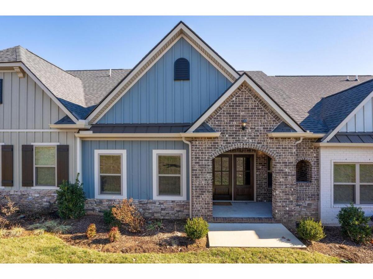 Picture of Home For Sale in Lookout Mountain, Georgia, United States