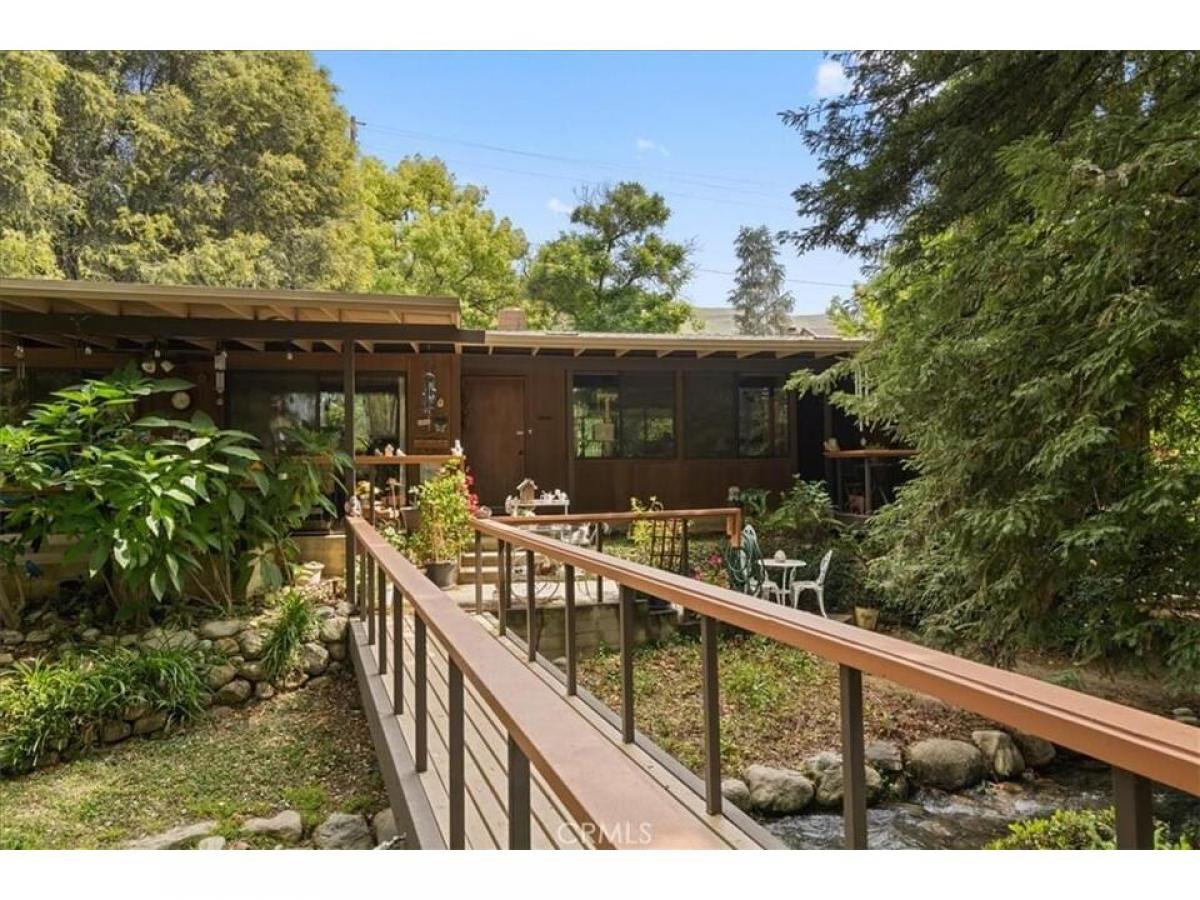 Picture of Home For Sale in Mentone, California, United States