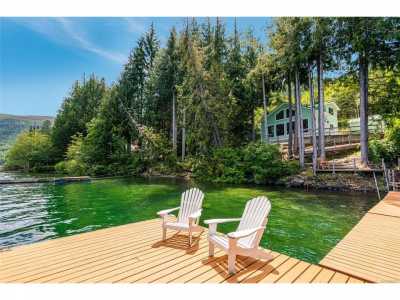 Home For Sale in Qualicum Beach, Canada