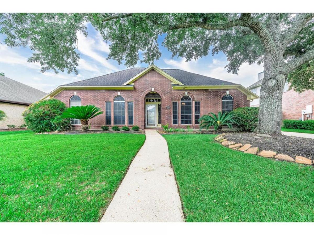 Picture of Home For Sale in Friendswood, Texas, United States