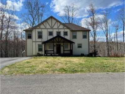 Home For Sale in Smithville, Tennessee