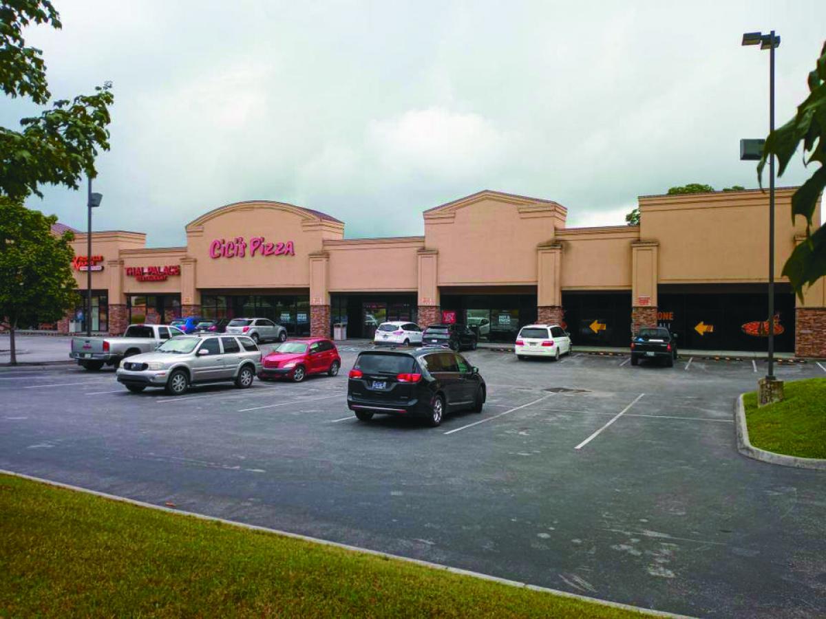 Picture of Commercial Building For Sale in Sevierville, Tennessee, United States