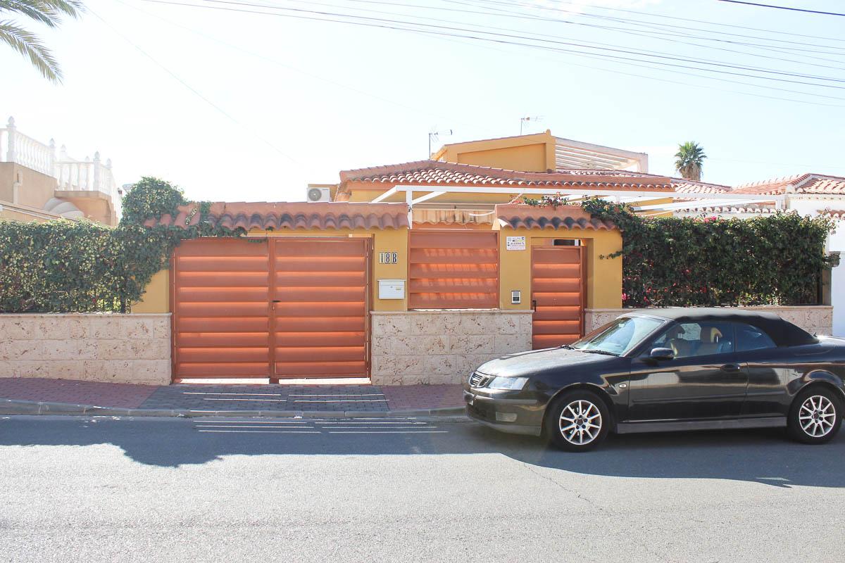 Picture of Villa For Sale in Torrevieja, Alicante, Spain