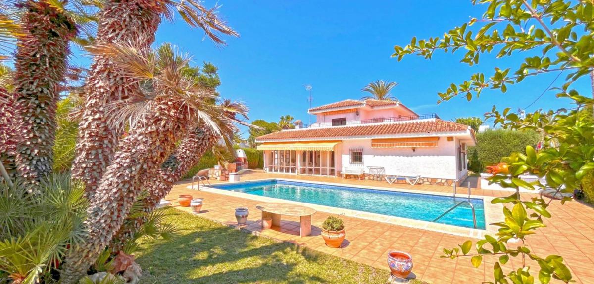 Picture of Villa For Sale in Orihuela Costa, Alicante, Spain